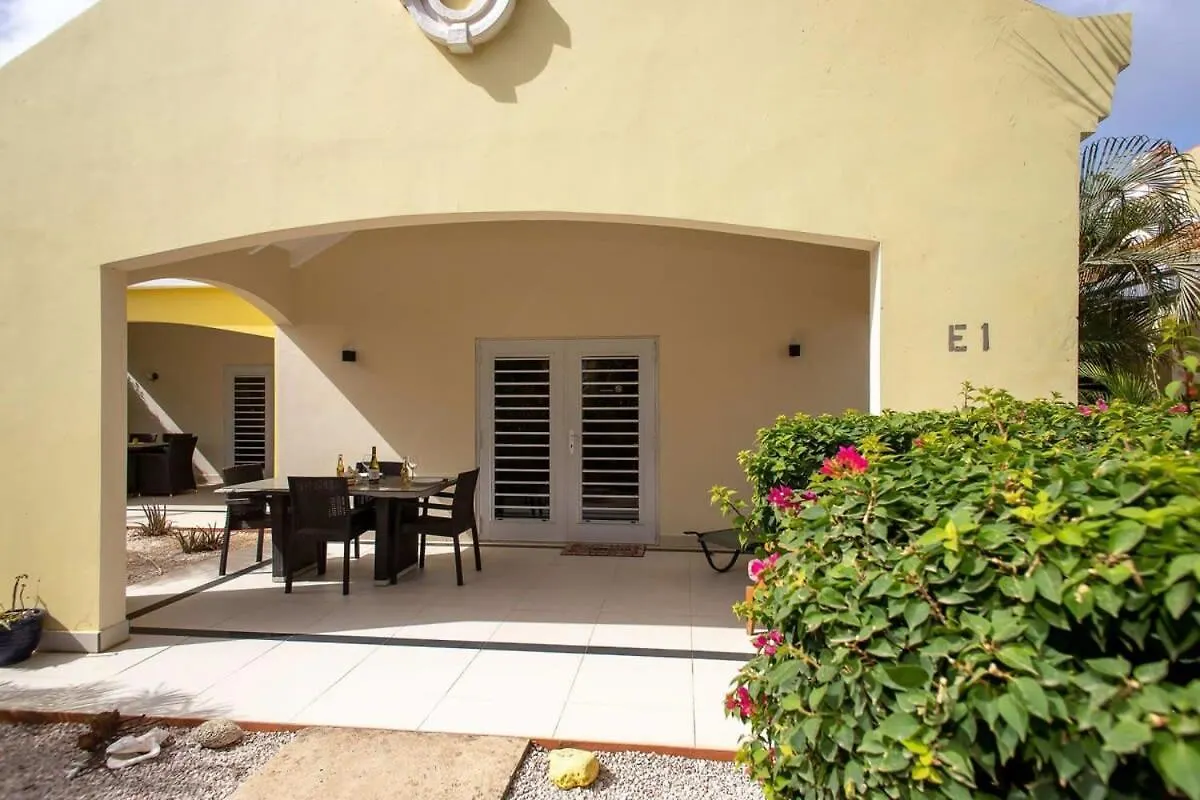 Caracara E1 Relax & Dive Resort Bonaire Village 크랄렌데이크